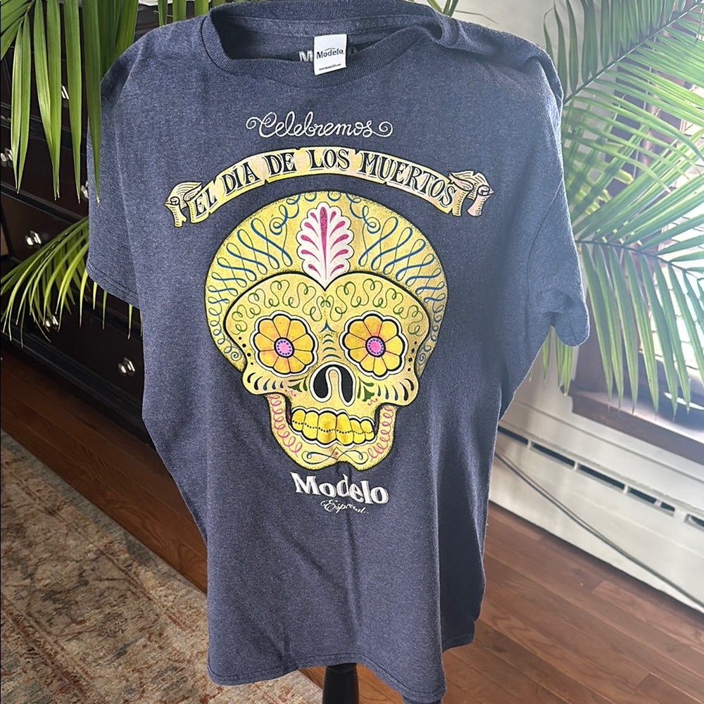 Modelo Sugar Skull T-shirt